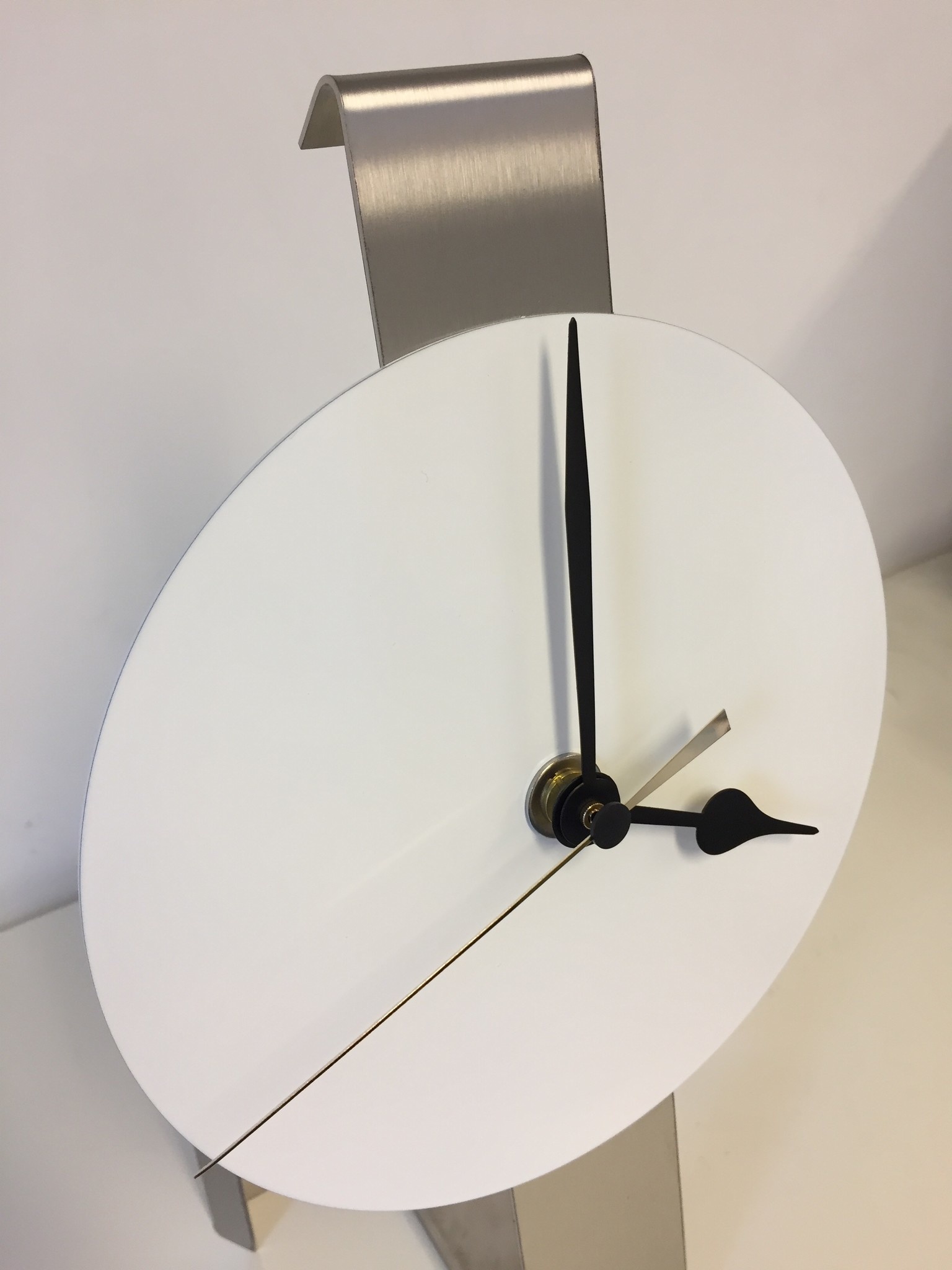 ChantalBrandO Design- Table clock White Sprit- Golden Pointer-Modern Dutch Design