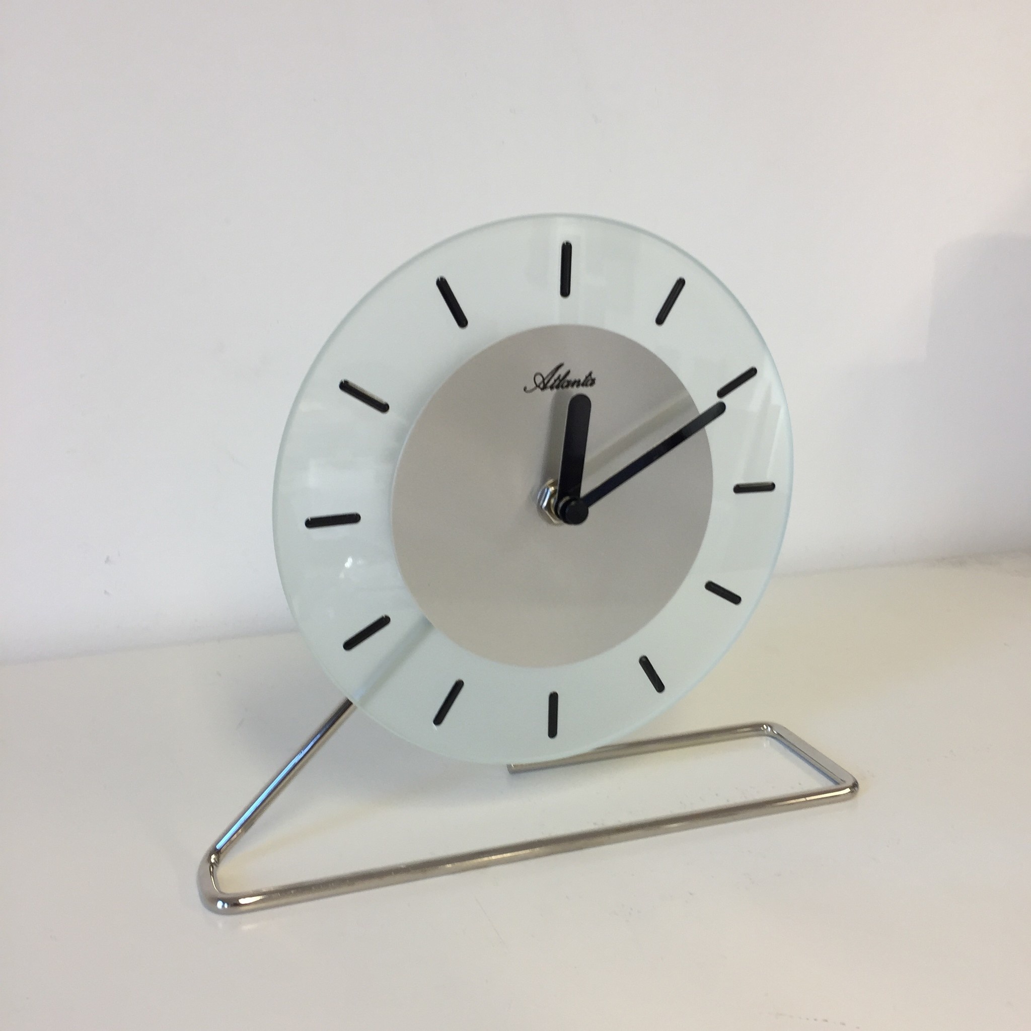 Atlanta Design - Table clock White Modern Design