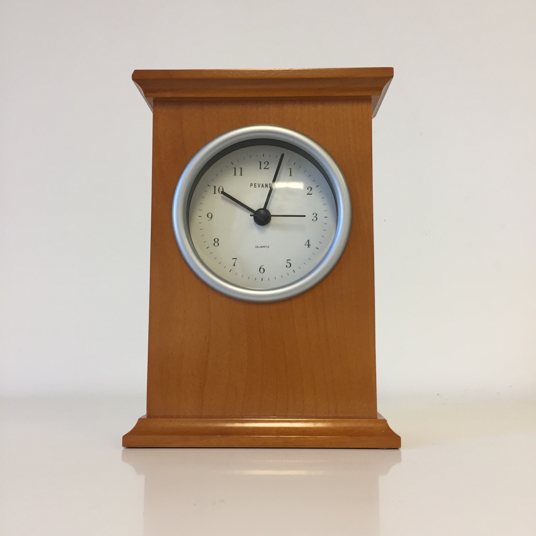 Pevanda Design - Table clock Bois Magic Modern Design