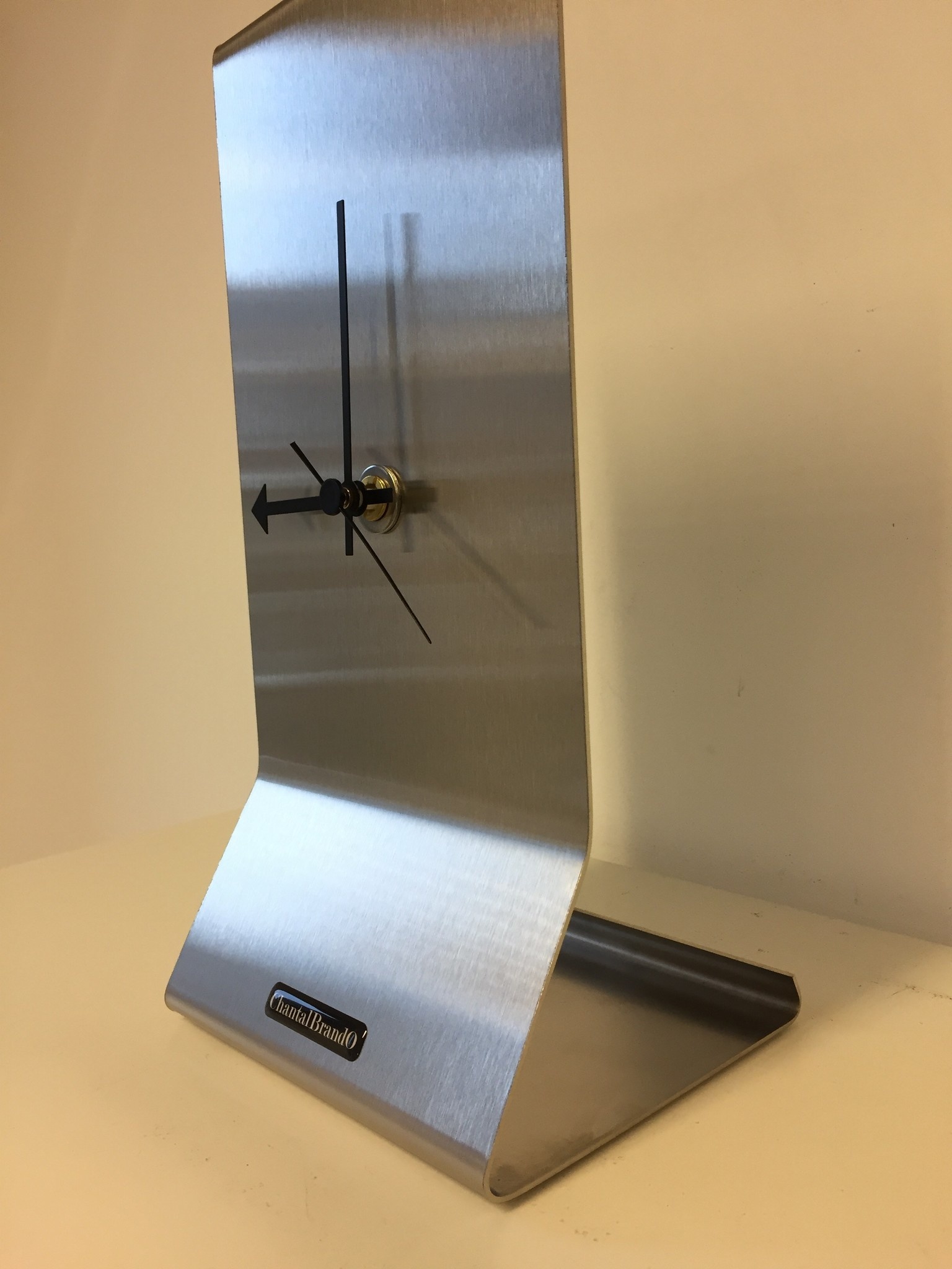 ChantalBrandO Design - Table clock Grace Silver Dutch Design