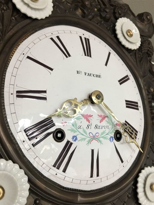 NiceTime Design - Comtoise clock with flower garland & porcelain cups