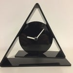 NiceTime Design - Triangle Noir Design Table clock