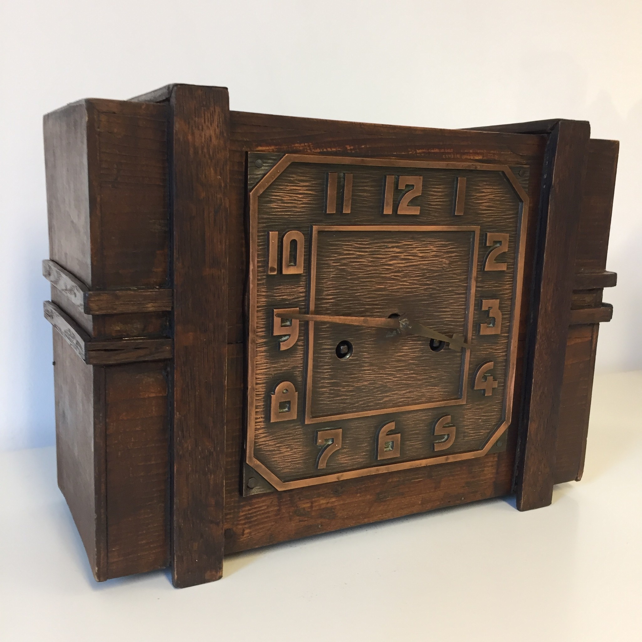 Design - Table clock Amsterdam School New Art