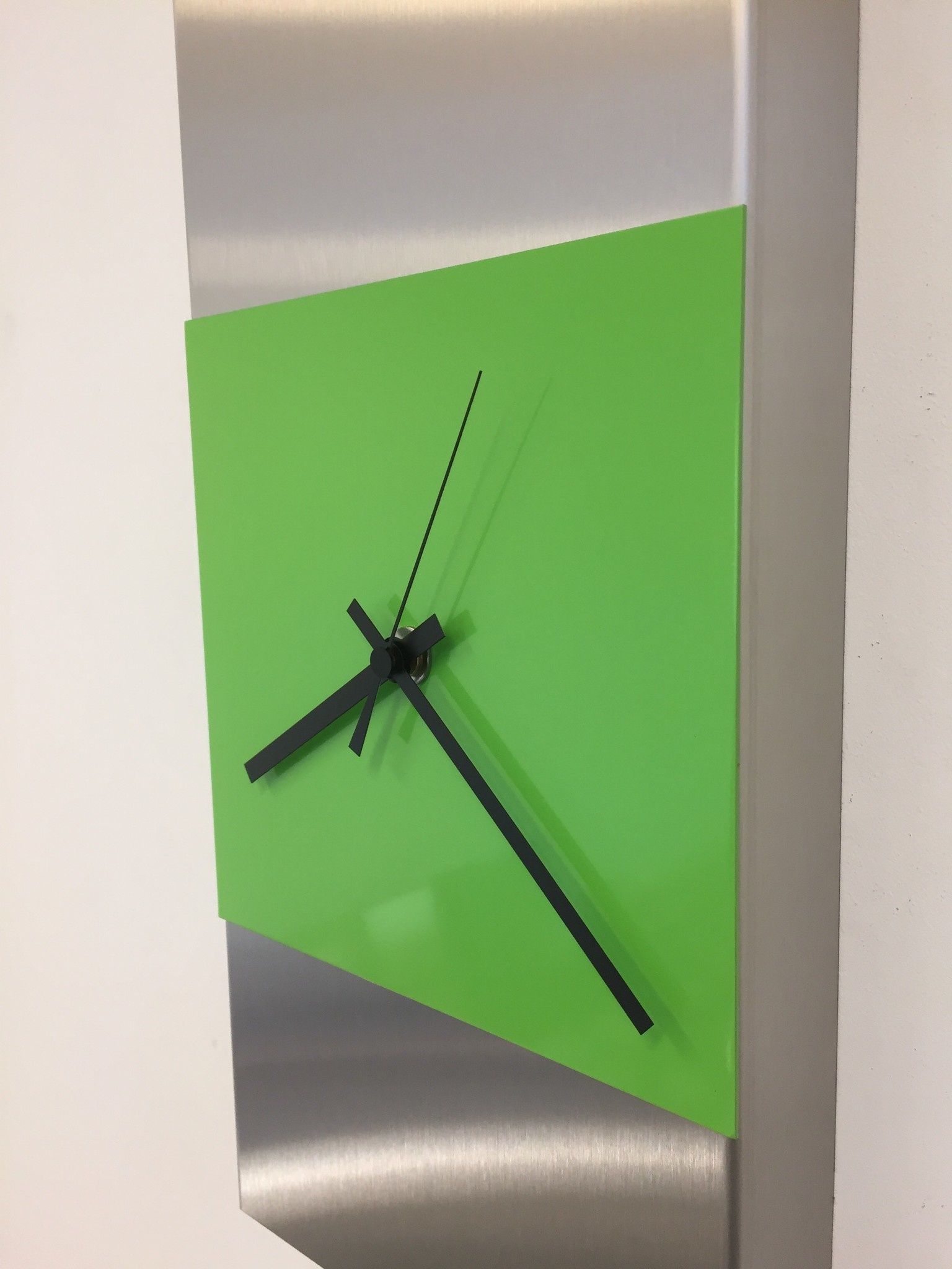 ChantalBrandO Design - Wall clock Extravaganza Green