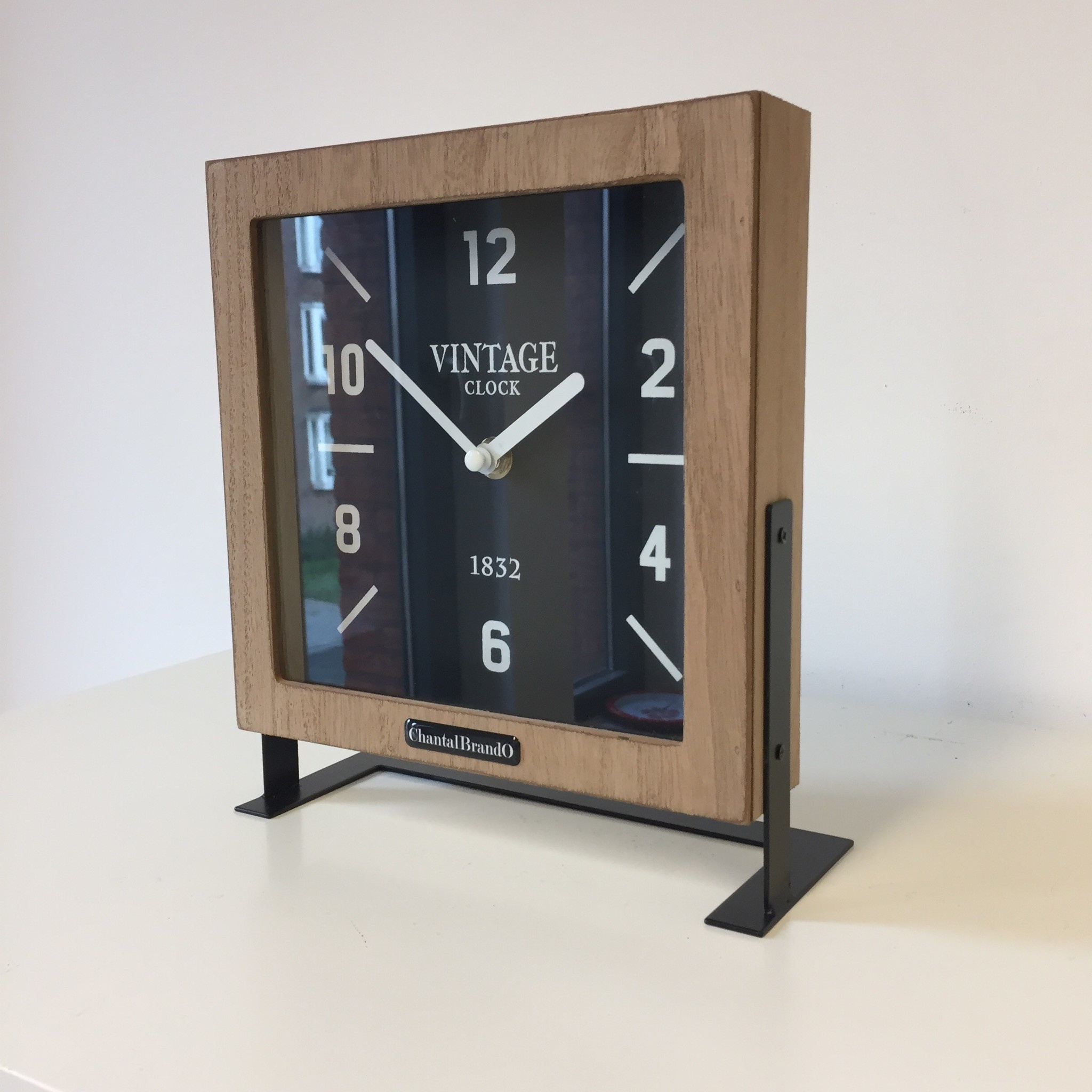 ChantalBrandO Design - Table clock Chantalbrando Wood Design