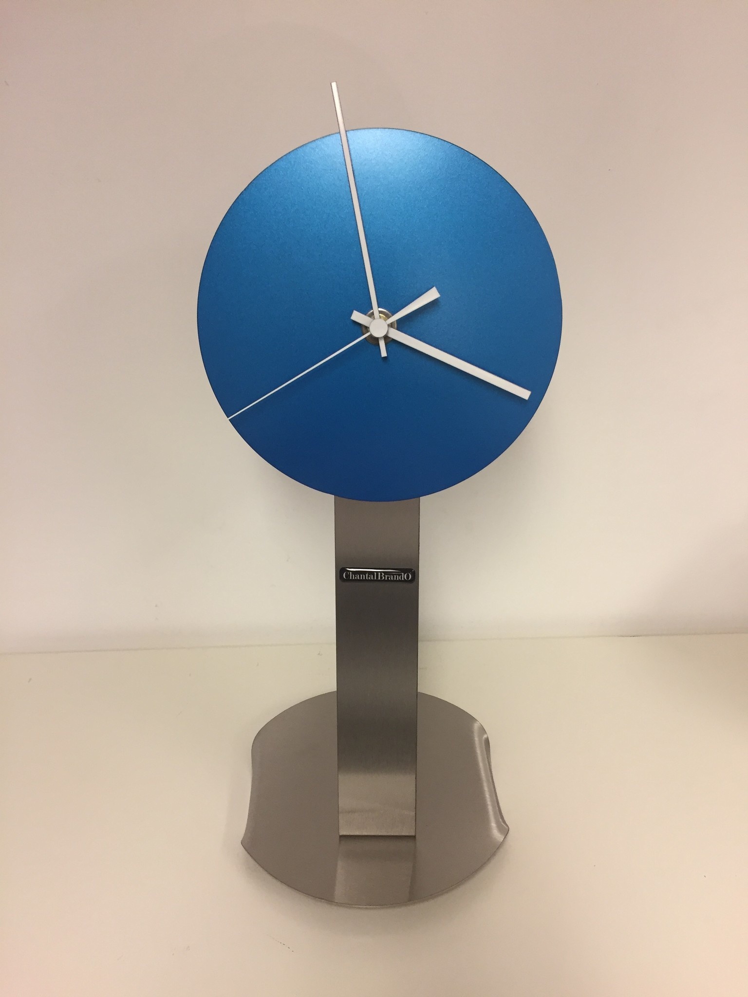 ChantalBrandO Design - Table clock Rock Around the Clock Chantalbrando Modern Dutch Design