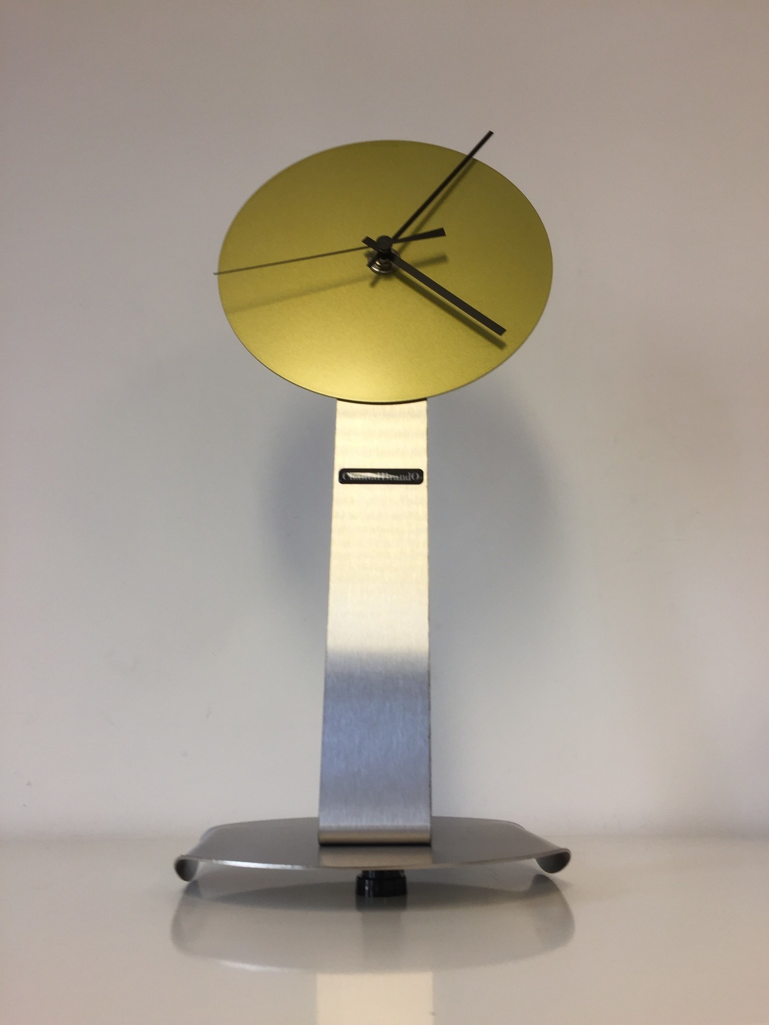 ChantalBrandO Design - Table clock Rock Around the Clock Lime Green Design