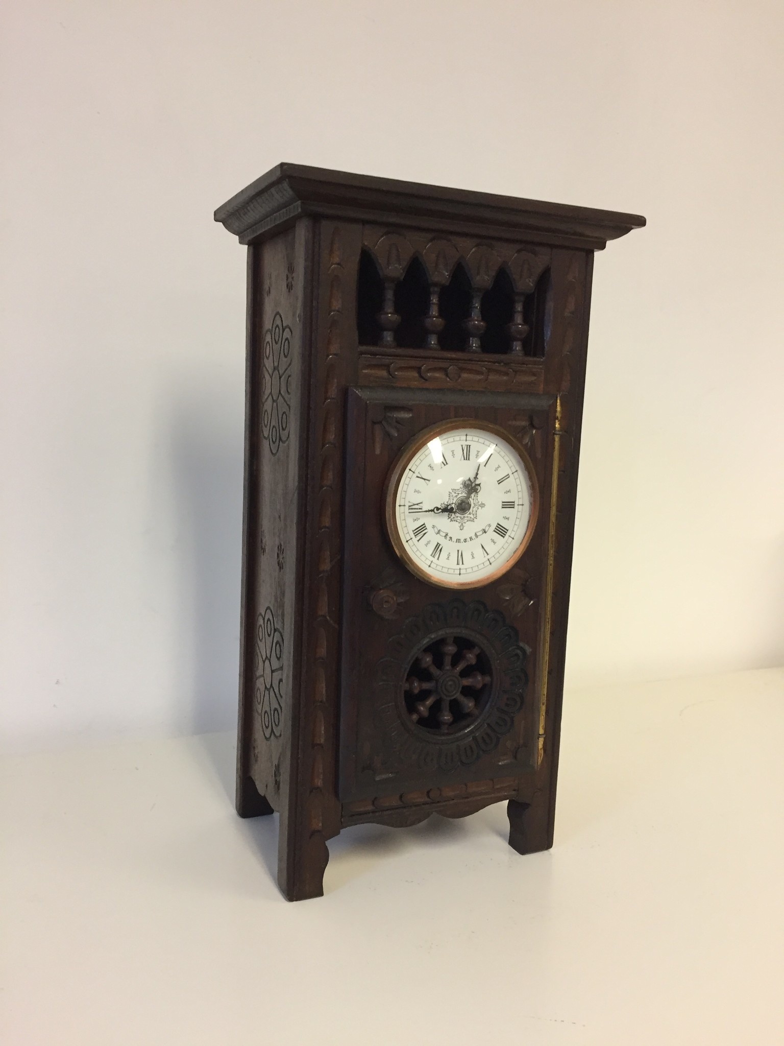 Design - Table clock Bretonne Henri II