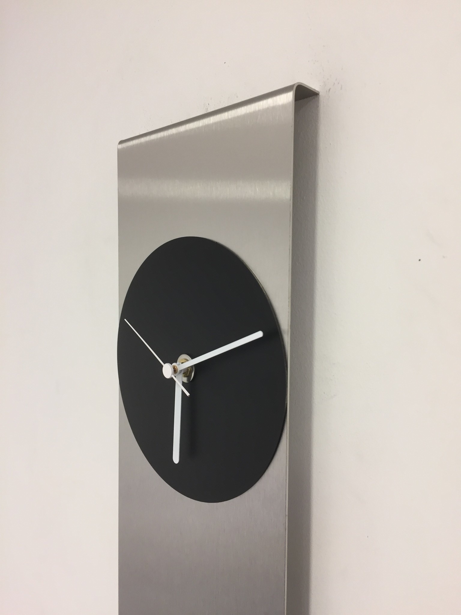 Klokkendiscounter Design - Wall clock Orion Black Modern Design