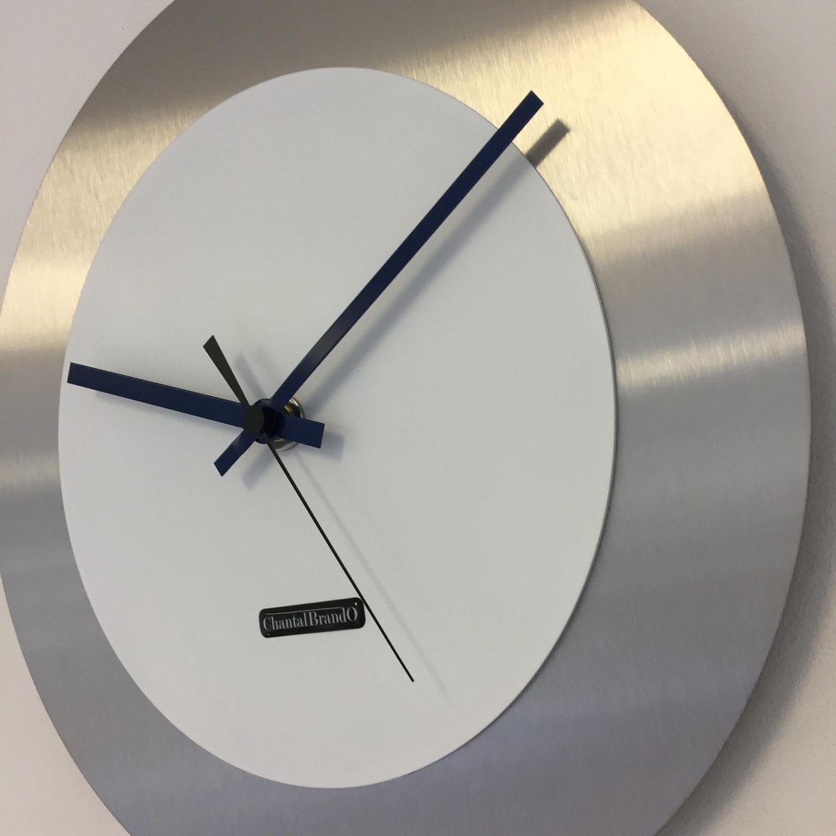 ChantalBrandO Design - Wall clock - Silent timepiece - Handmade - Chantalbrando Firenze White24 - Blue Pointers - Modern Design