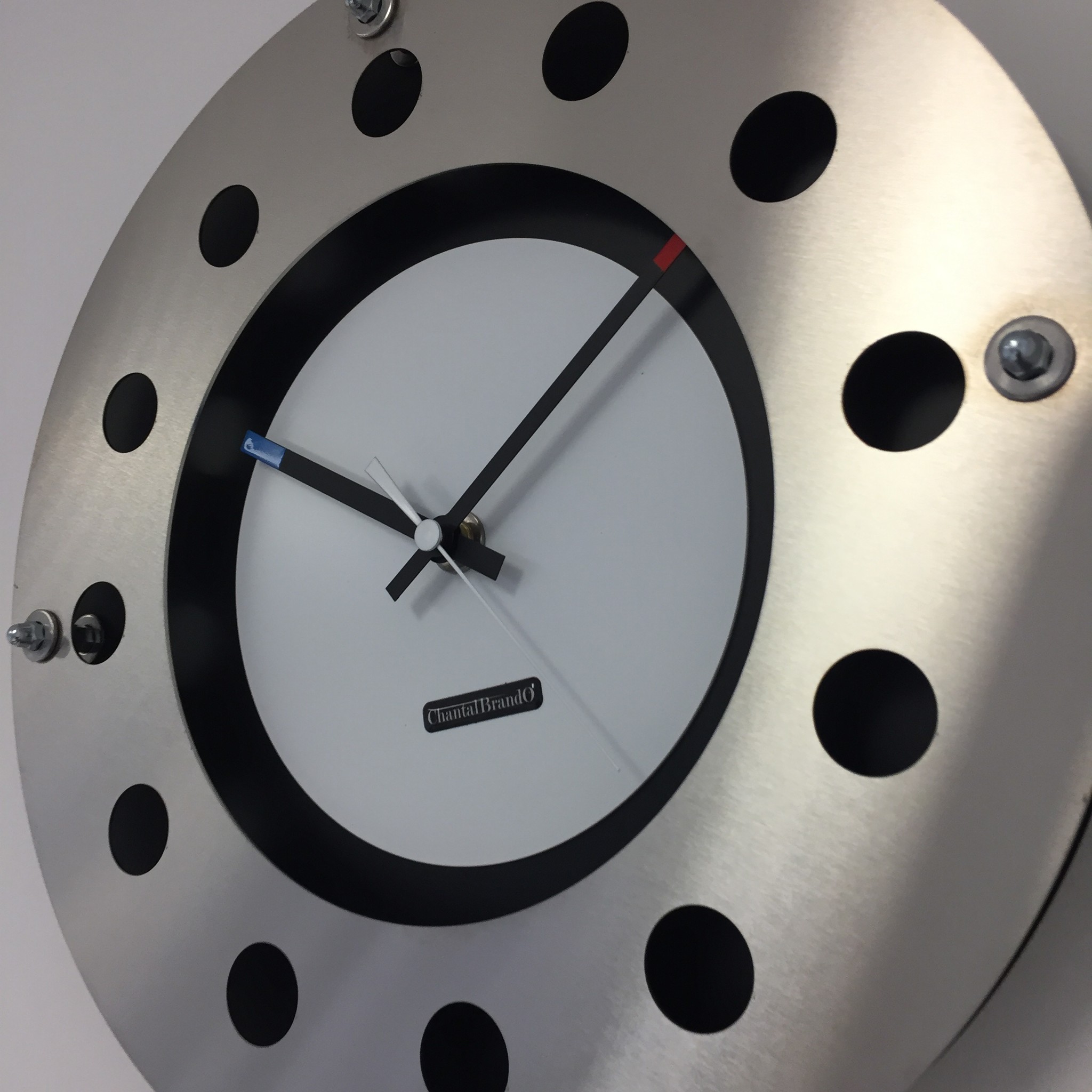 ChantalBrandO Design - Wall clock Mecanica Fully Black With White Color Small Inside Circle Rood Blue White Pointer Modern Dutch Design Handmade 40 cm