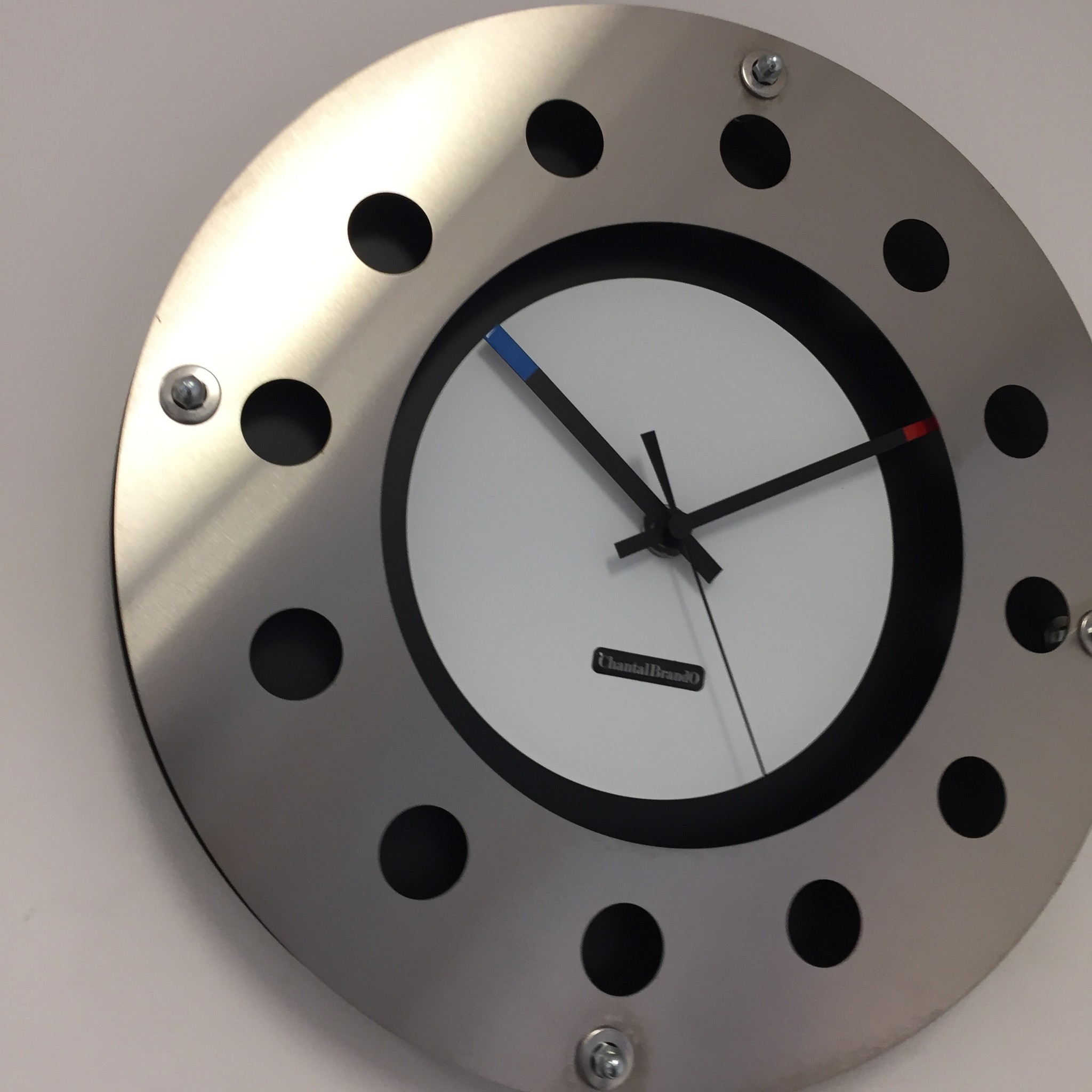 ChantalBrandO Design - Wall clock Mecanica Fully Black With White Color Small Inside Circle Rood Blue Black Pointer Modern Dutch Design Handmade 40 cm