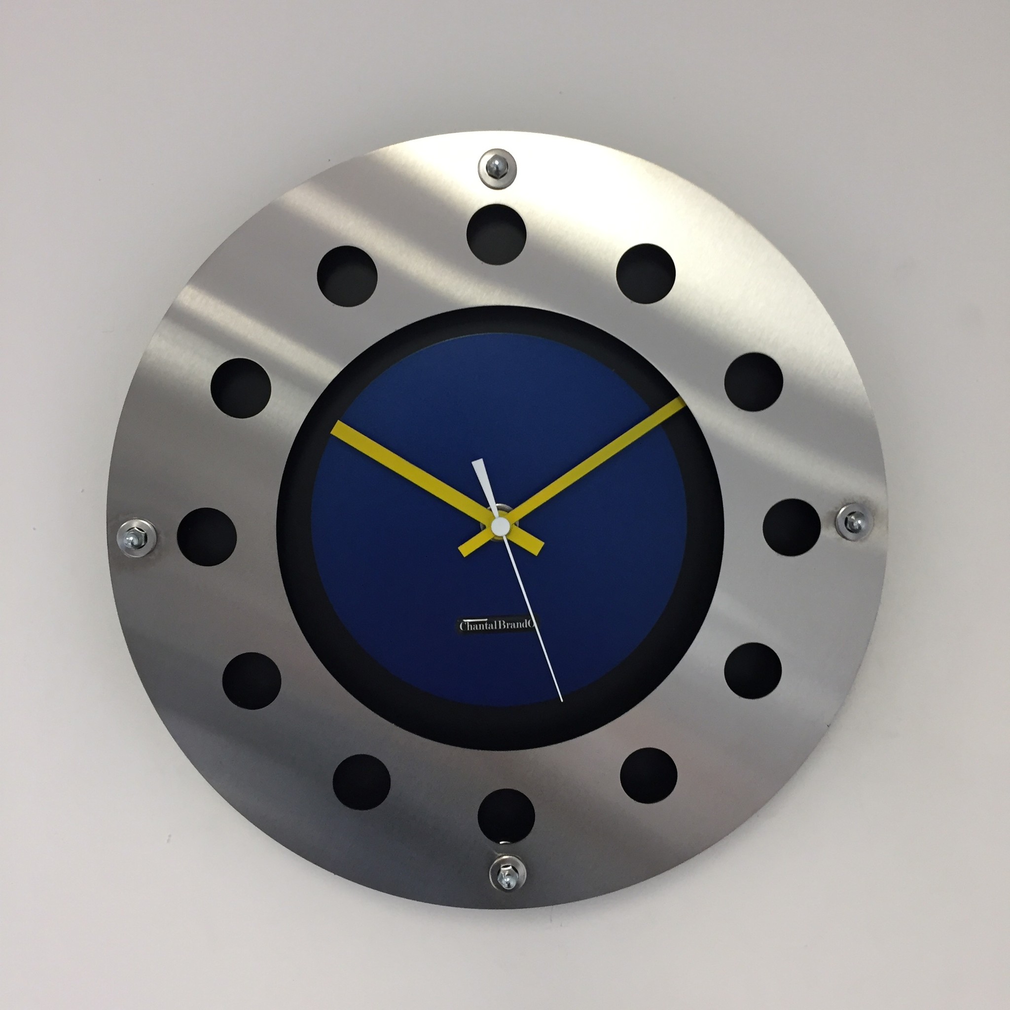 ChantalBrandO Design - wall clock mecanica full black with blue color small indoor circle yellow white pointer modern Dutch design handmade 40 cm