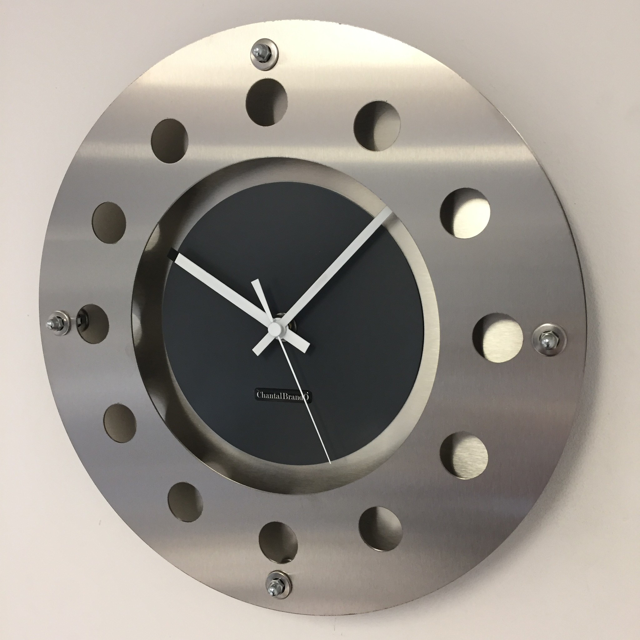 ChantalBrandO Design - Wall clock Mecanica Small Indoor Circle Gray White Wit Modern Dutch Design Hand good 40 Cm