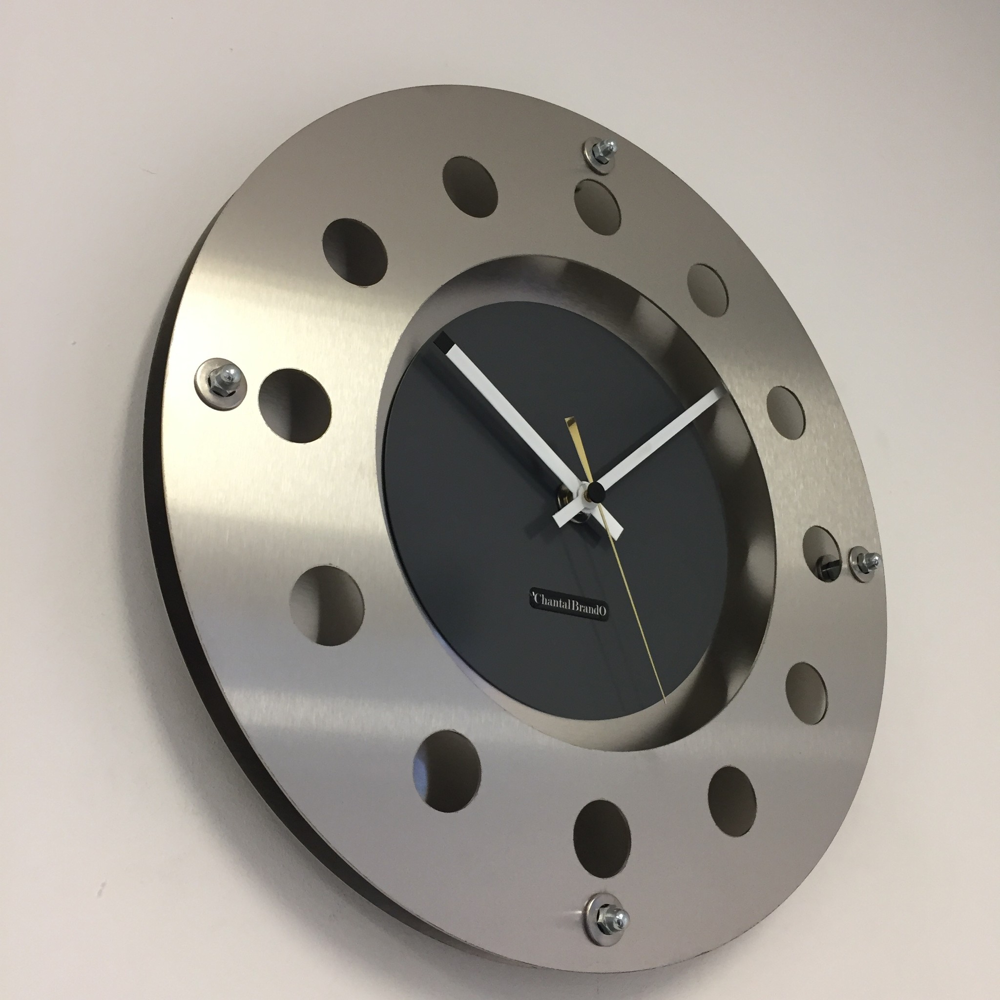 ChantalBrandO Design - Wall clock Mecanica Small Indoor Circle Gray White Gold Modern Dutch Design Handmade 40 cm