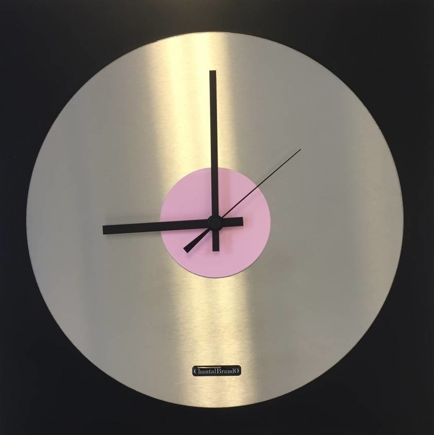 Klokkendiscounter Design - Wall clock Topaz Black and Pink