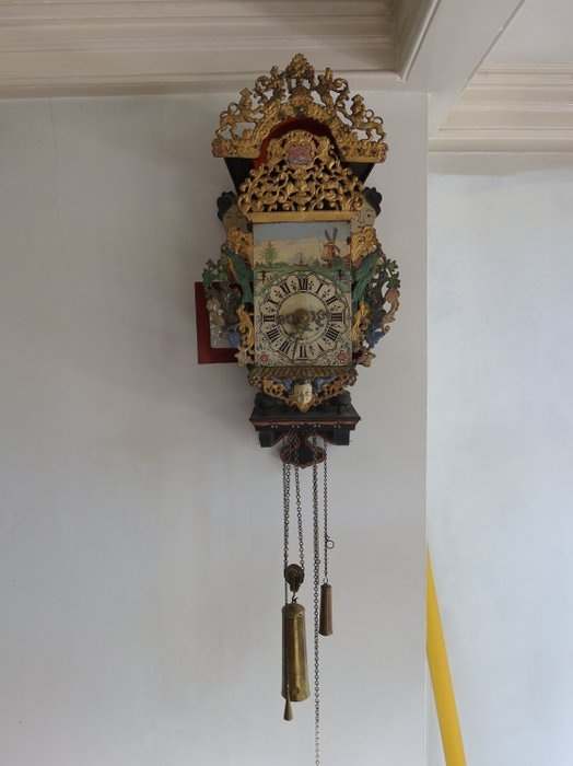 NiceTime Design - Friese stoelklok 1750