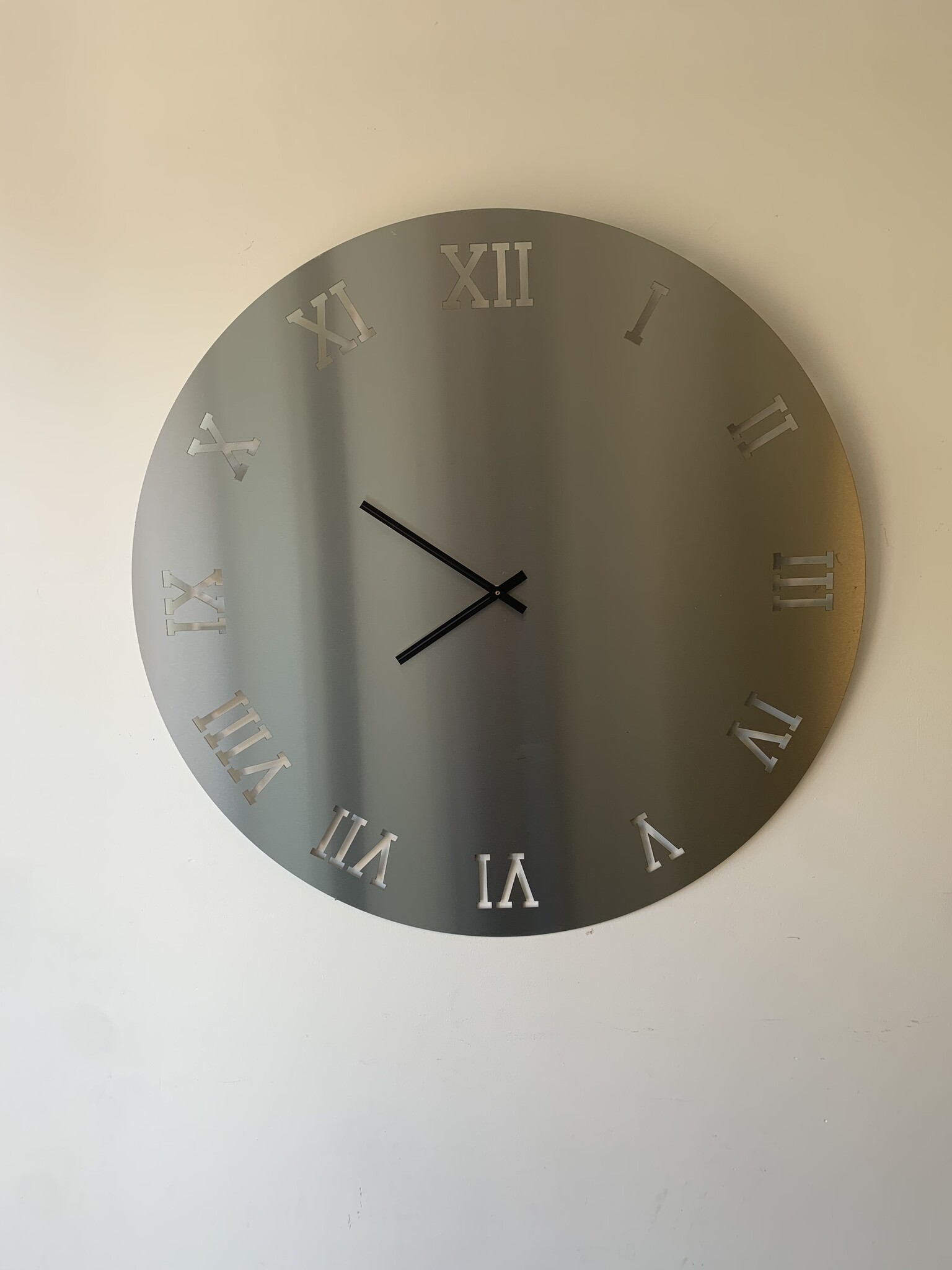 Klokkendiscounter Design - Wall clock stainless steel King Kong