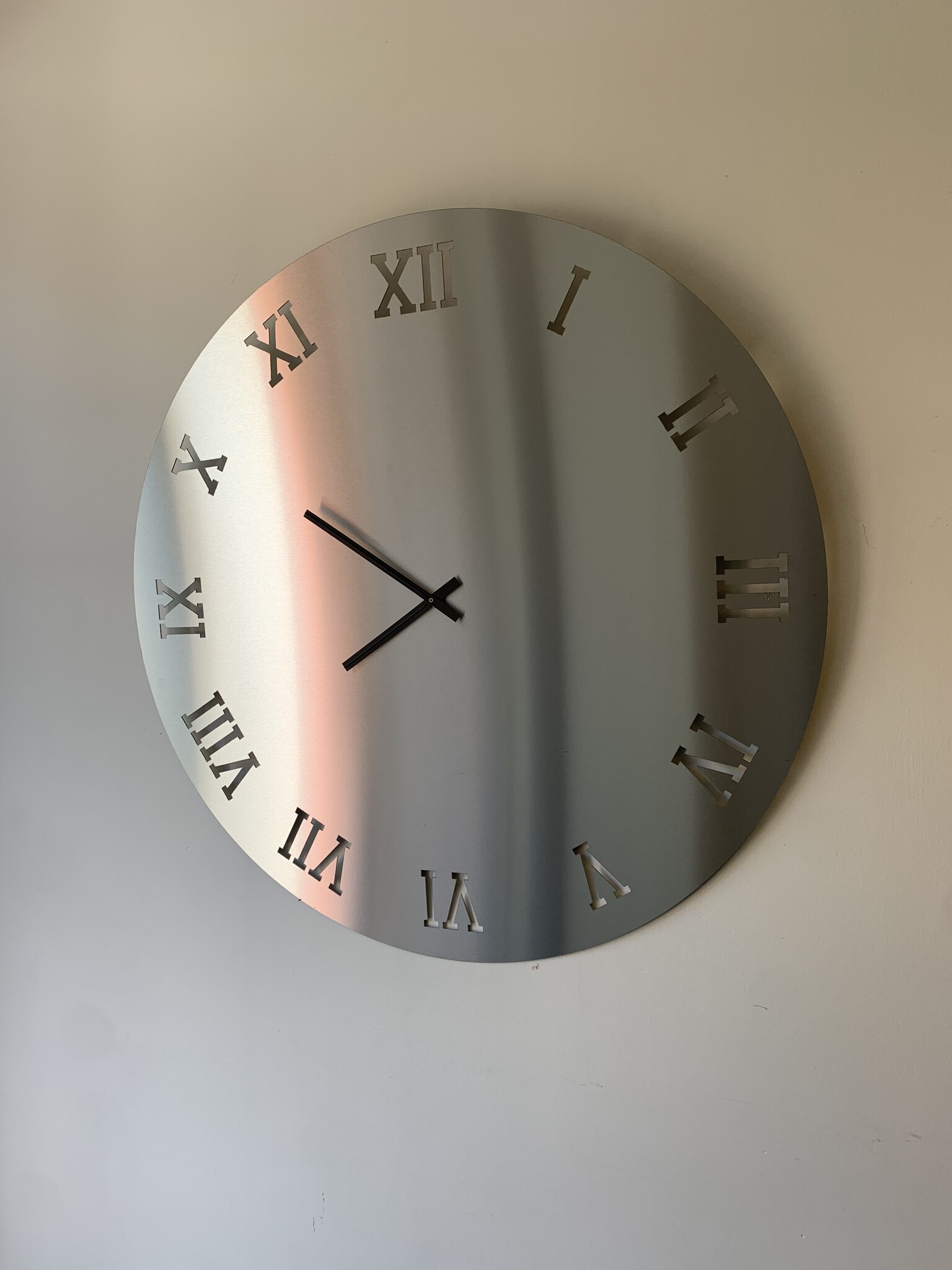 Klokkendiscounter Design - Wall clock stainless steel King Kong