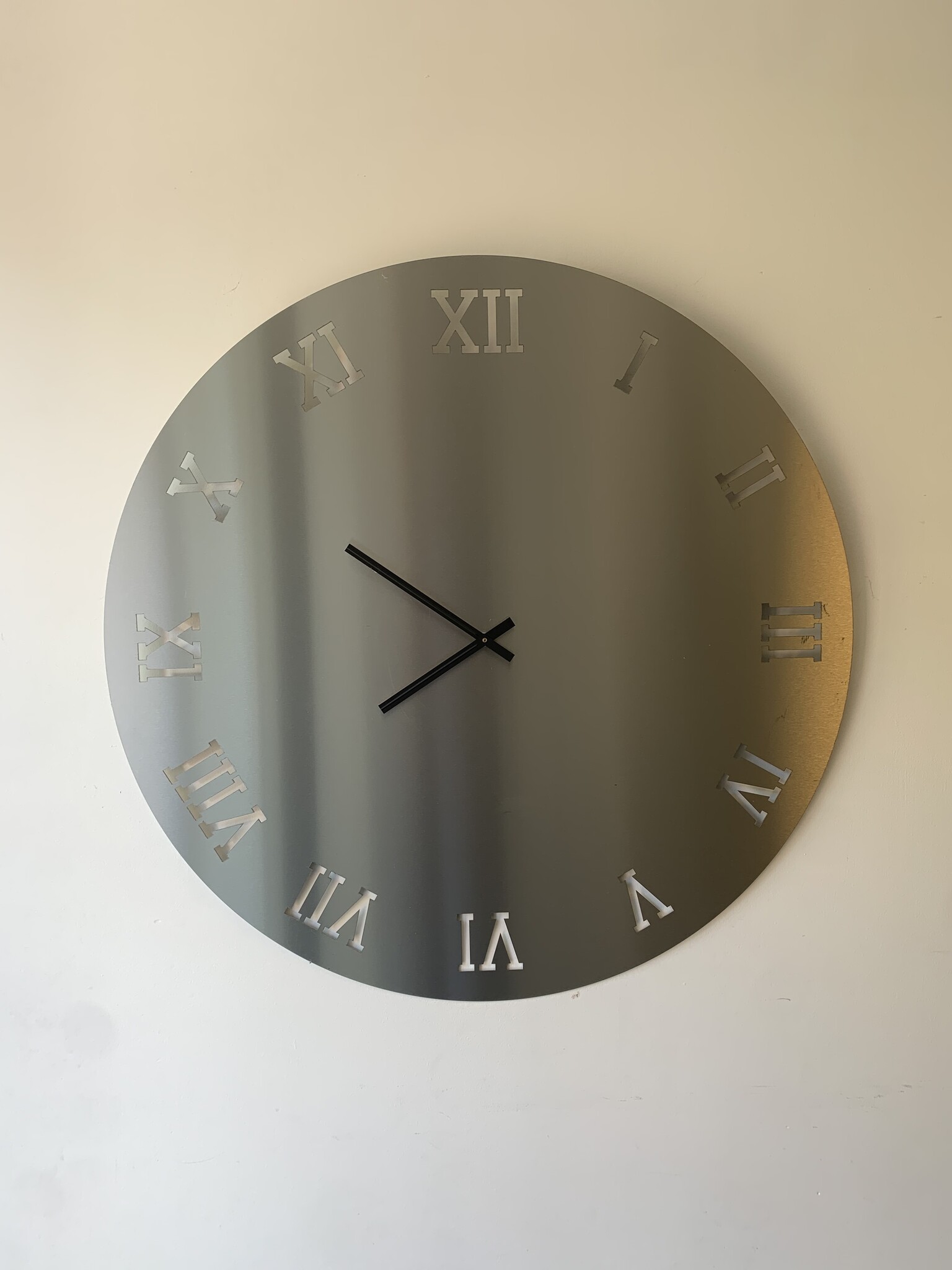 Klokkendiscounter Design - Wall clock stainless steel King Kong