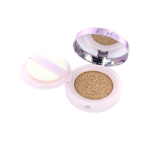 L'Oréal Nude Magique Cushion Dewy Glow Fond de teint - 01 Porcelain