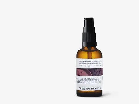 RADIATE β 324 Brightening Butterfly Bush Face Toner