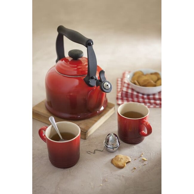 Le Creuset Fluitketel Tradition Kersenrood 2.1 liter