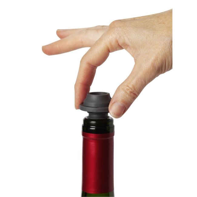 Le Creuset Professionele wijnpomp met drie vacuümstoppen in luxe zwarte nikkel uitvoering voor perfect afgesloten wijnen