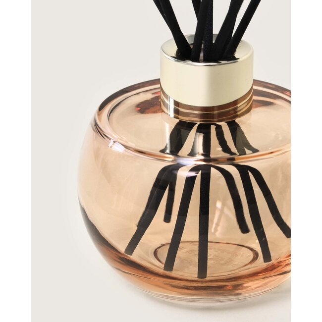 Maison Berger Geurstokjes Geschenkset Holly Nude – Inclusief 180 ml Huisparfum Amber Powder