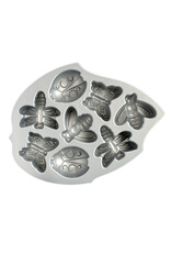 Nordic Ware Bakvorm Backyard Bugs