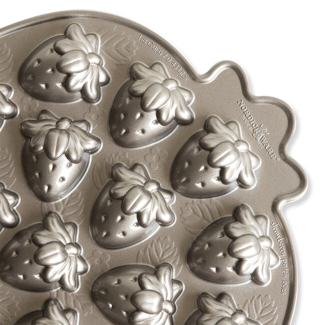 Nordic Ware Bakvorm Aardbei Bitelet Pan