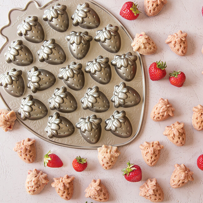 Nordic Ware Bakvorm Aardbei Bitelet Pan