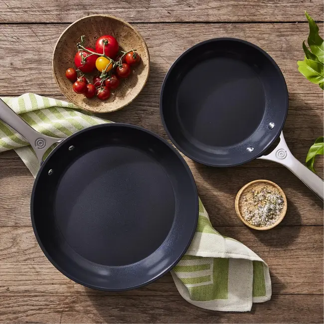 Le Creuset Koekenpan Essential Ceramic – Ø 28 cm – PFAS-vrij – Keramisch
