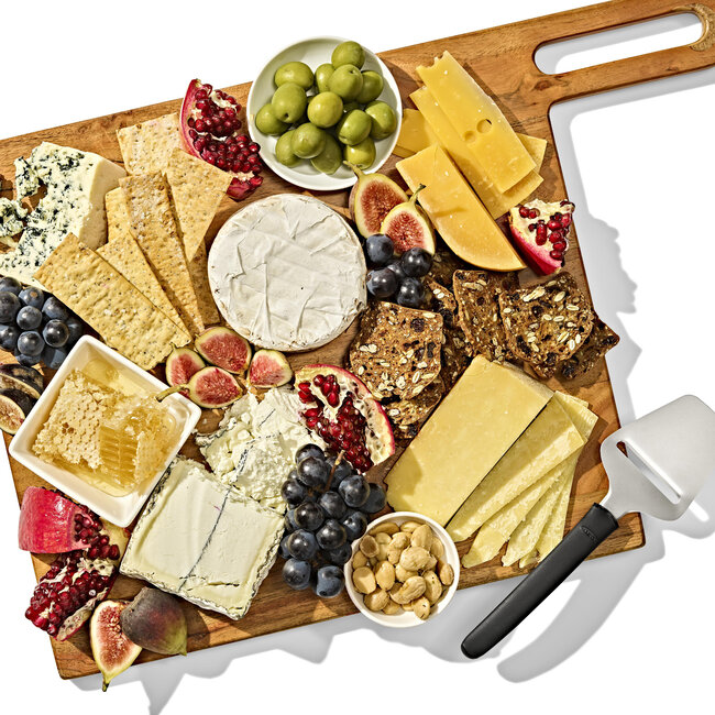 OXO Good Grips Kaasschaaf – Comfortabele Antislip Greep – Schaaft Makkelijk Harde en Semi Harde Kazen – RVS Snijvlak – Ergonomisch en Vaatwasserbestendig