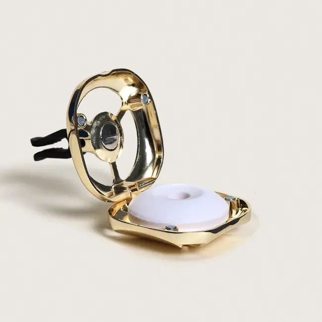 Maison Berger Autoparfum Diffuser Startersset Eternity Gold + 1 navulling met de geur Lady Flower