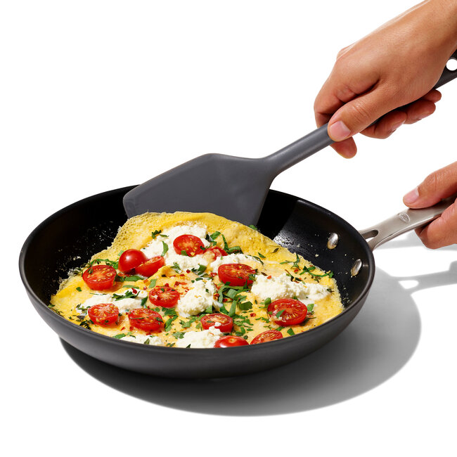 OXO OXO Good Grips Spatel – Kleine Flexibele Turner van Siliconen – Hittebestendig & Veilig voor pannen met anti-aanbaklaag – Perfect voor Delicate Gerechten