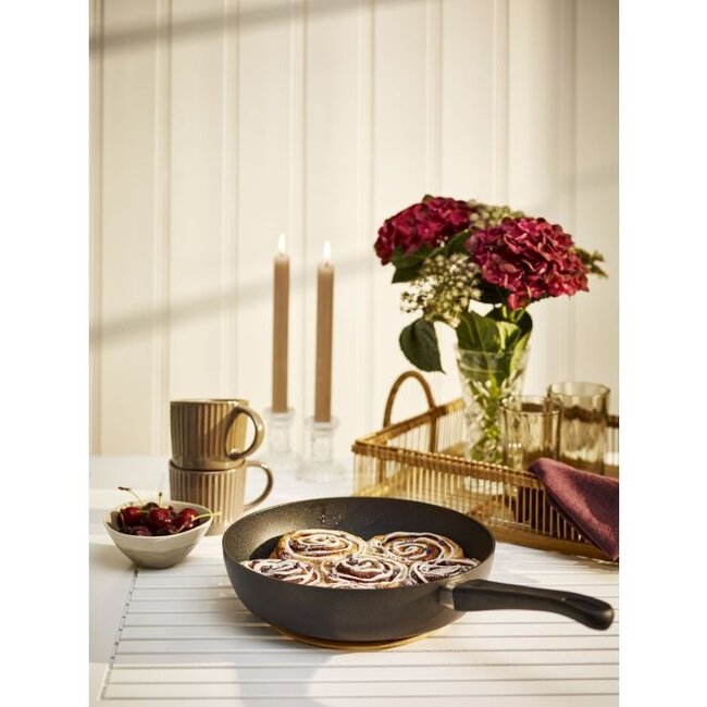 Scanpan Hapjespan / sauteerpan Classic Induction 24 cm met Deksel – Hoogwaardige Anti-aanbaklaag, Geschikt voor alle Warmtebronnen inclusief Inductie