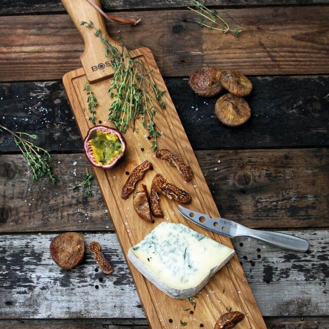 Boska Serveerplank Friends L – 60 cm Lang – Europees Eikenhout – Houten Kaas- en Tapasplank met Handvat en Leren Ophangkoord – 10 Jaar Garantie