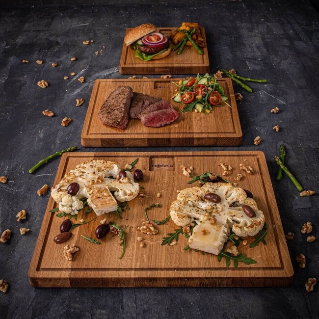 Boska Dining Board Friends M – 33 x 23 cm – Serveertafel van Europees Eikenhout – Met Kruimelopvang en Gripinkepingen – Perfect voor Tapas, Lunch & Borrel – 10 Jaar Garantie