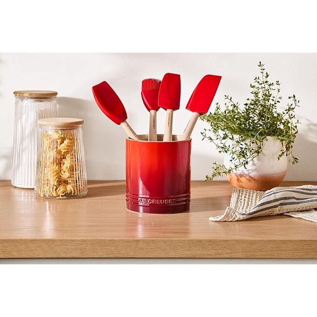 Le Creuset Spatelpot Signature Kersenrood – Duurzaam Aardewerk – 1,1 Liter – Opbergpot voor Keukengerei