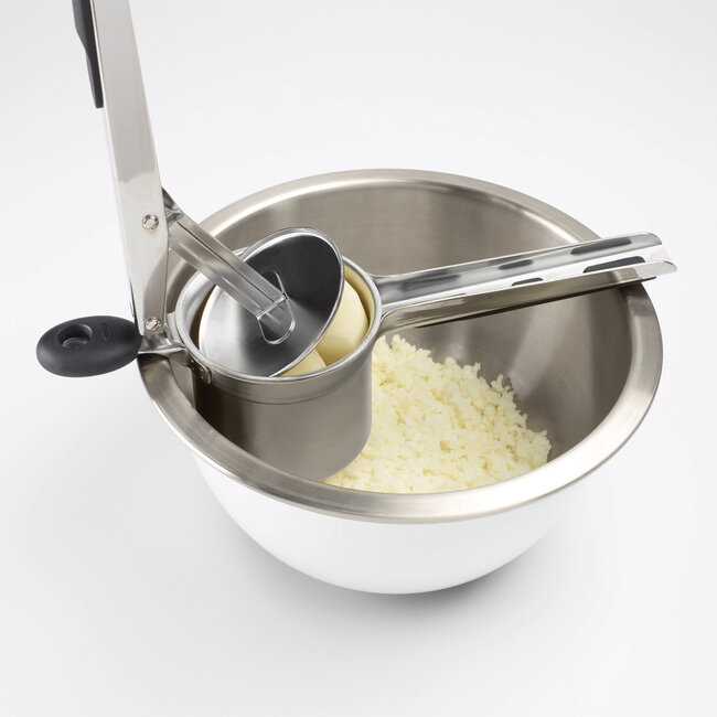 OXO Pureepers Good Grips - Professionele Aardappelpers met RVS Zeef & Anti-Slipgreep