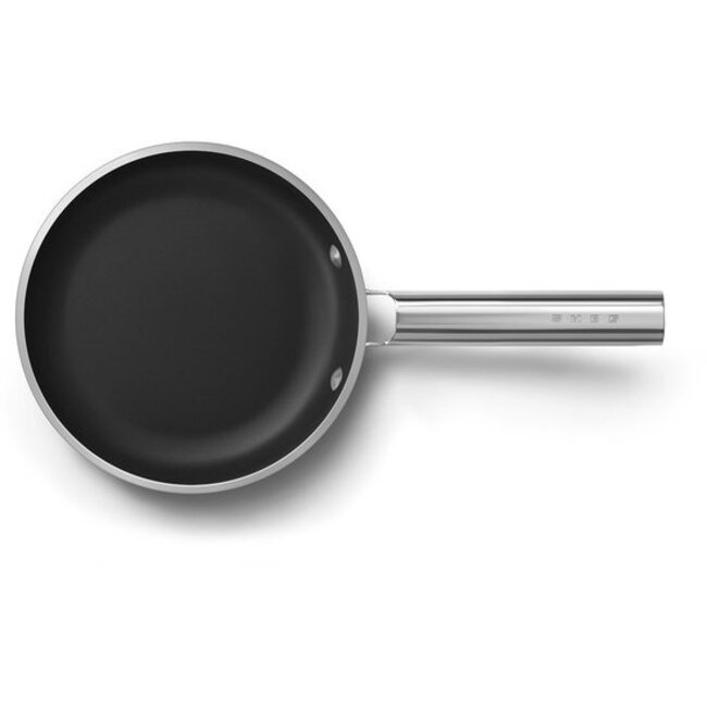 Smeg Koekenpan 20 cm Crème – Compact, Stijlvol & Perfect Bakresultaat