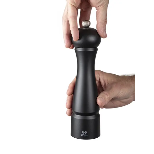 Peugeot Klassieke houten pepermolen met verstelbaar maalwerk en stijlvolle matte afwerking