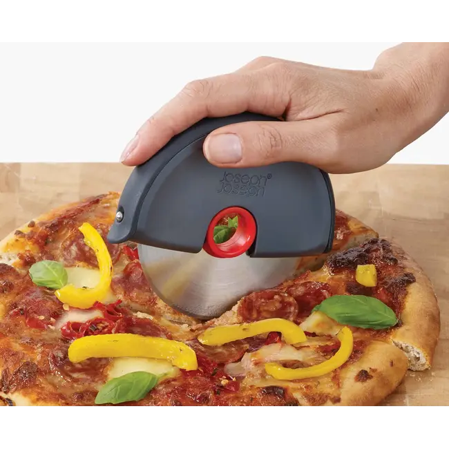 Joseph Joseph Pizzasnijder Disc - Veilig en stijlvol snijden van pizza, bladerdeeg en deegwaren