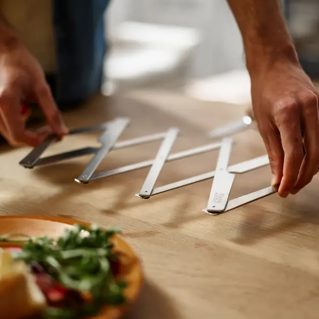 Joseph Joseph Pannenonderzetter Space Expanding Trivet Grijs