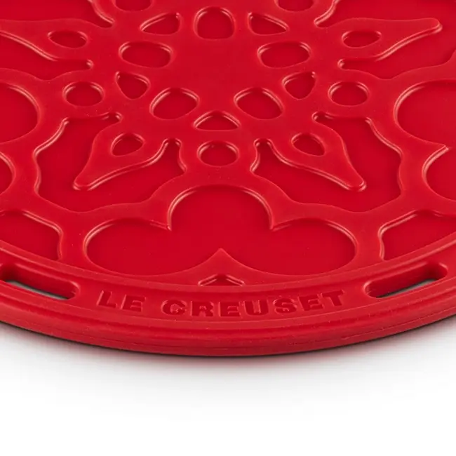 Le Creuset Onderzetter Siliconen French Trivet Bloemmotief Kersenrood 20 cm