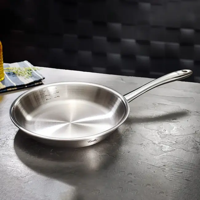 Fissler M5 Pro-Ply Koekenpan 26 cm – Professionele 5-Laags RVS Bakpan