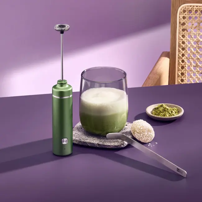CHADO Modern Matcha Set – Elektrische Opschuimer, Glas & RVS Lepel – 3-delig