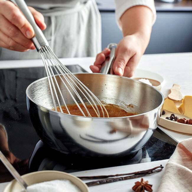 Demeyere Apollo 7 Conische Sauteuse 20 cm / 2 L met Gratis Cuisipro Duoklopper (t.w.v. € 23.95) - Geschikt voor inductie