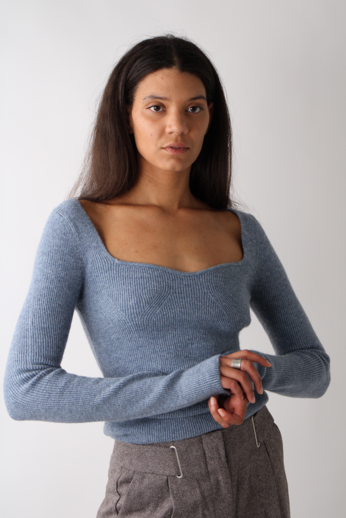 Isabelle Blanche Bella Curved Knit